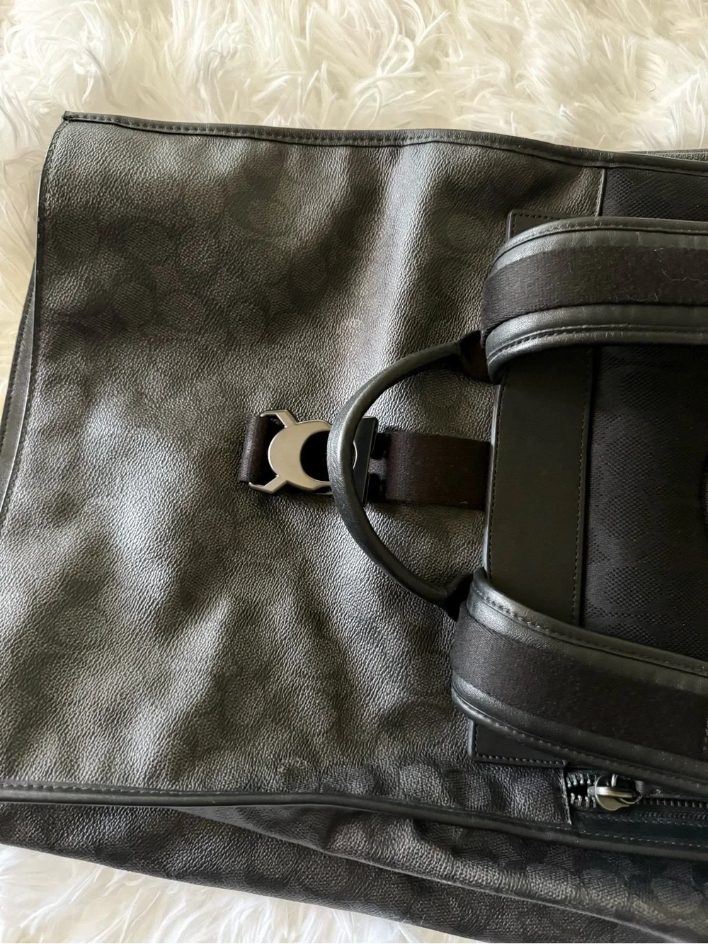 Coach stylish roll